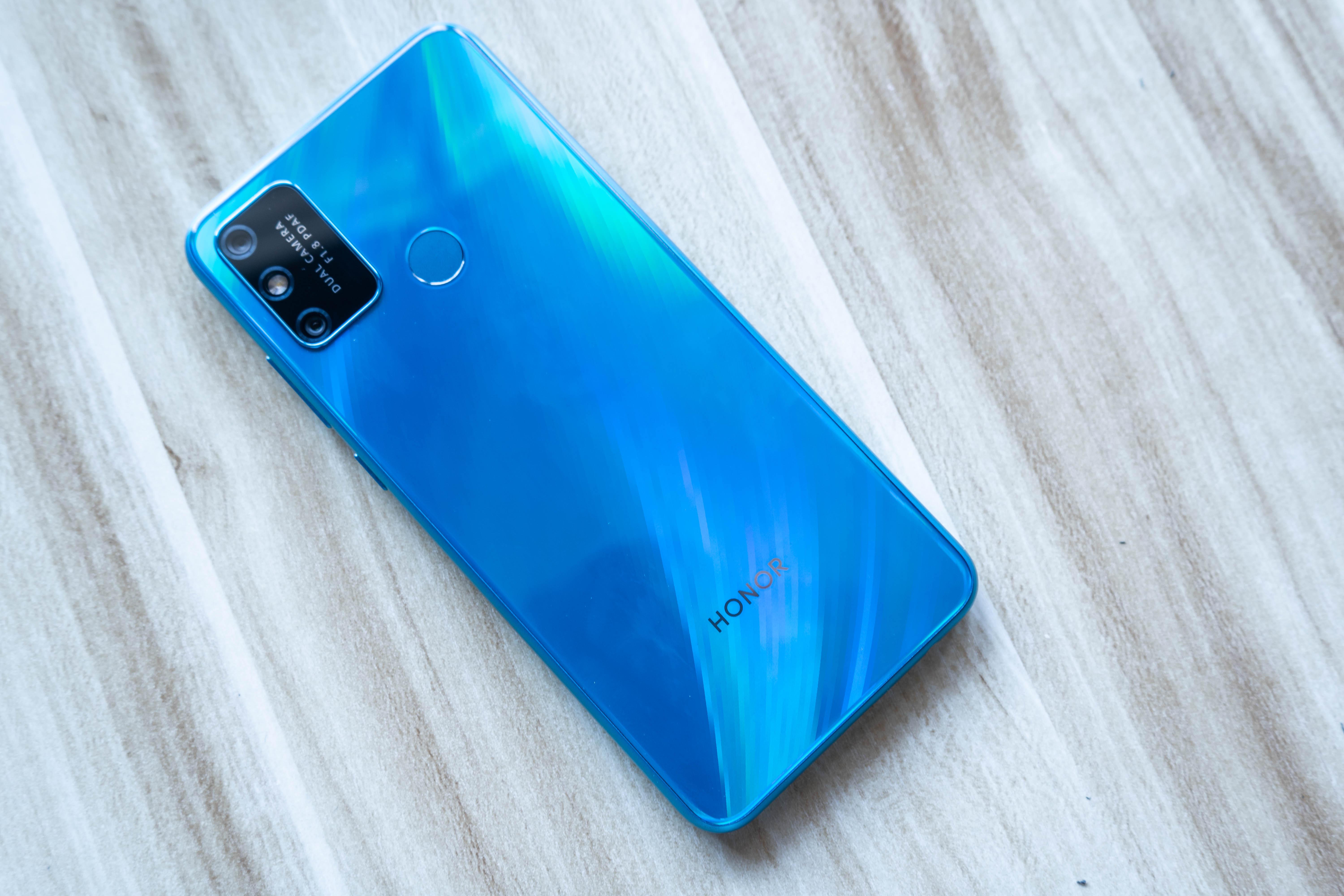 honor9a是什么手机（荣耀9A首发开箱 |堪比充电宝的5000毫安的续航怪兽！）-第9张图片-拓城游