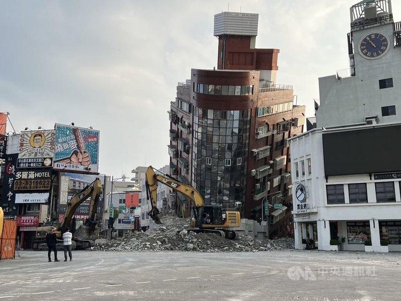 幸存者挑战游戏攻略 幸存者挑战游戏的攻略一览（BBC专访：花莲地震幸存者的生存挑战）-第3张图片-拓城游