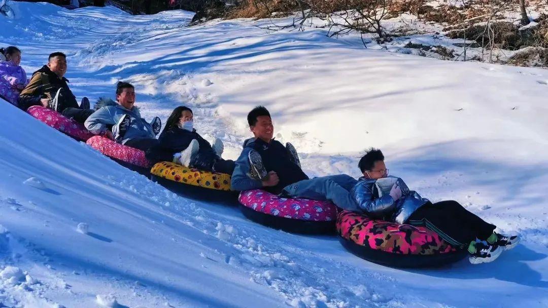 qq飞车赛道冰雪小镇的歌名是什么（品读山海 魅力大连｜玩转冰雪季！大连这些玩雪胜地，带你快乐加倍）-第12张图片-拓城游